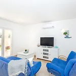 House Nikolina Casa de Férias Sevid
