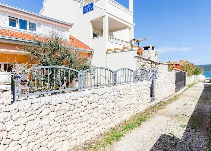 House Nikolina Tatil Evi *